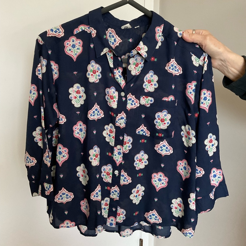 Uniqlo collaboration with Celia Birtwell. Size S blouse. New with tags